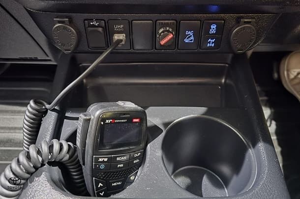 2022 Toyota Hilux SR5 image 24