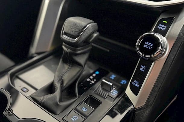 2022 Toyota Landcruiser GXL image 28