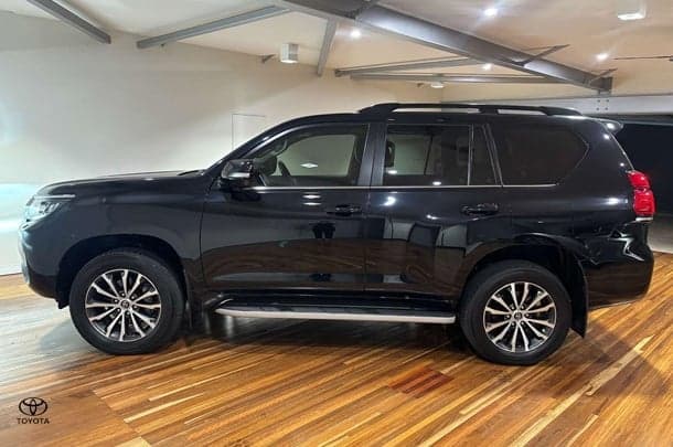 2021 Toyota Prado Kakadu image 3