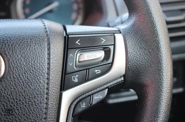 2018 Toyota Prado GX image 18