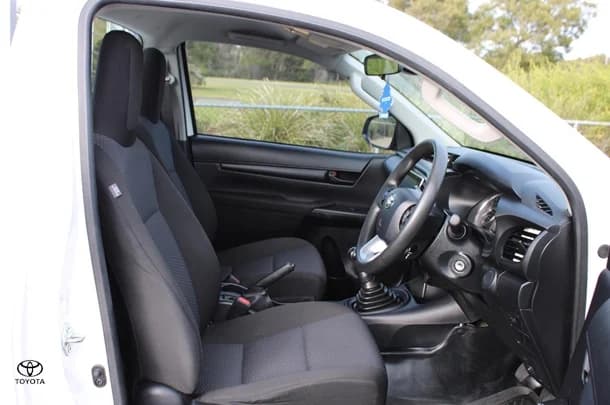 2021 Toyota Hilux 4x2 Workmate image 14