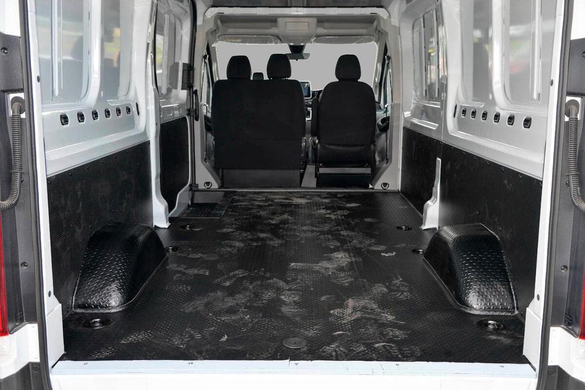2024 LDV eDeliver 9 LWB Auto MY23 image 9