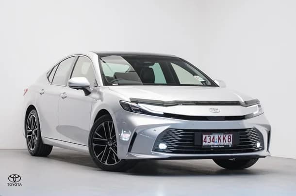 2024 Toyota Camry Hybrid SL image 1