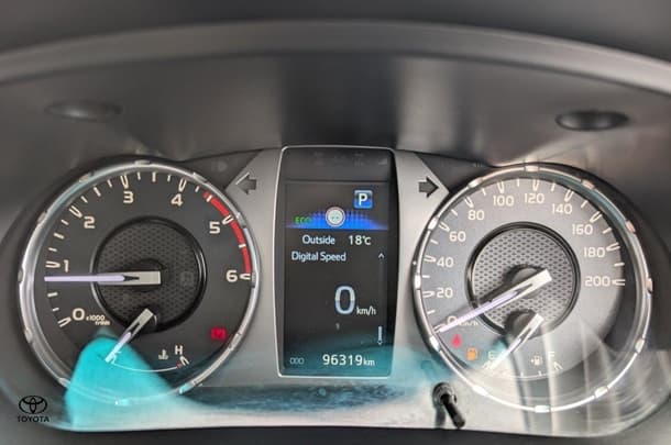 2022 Toyota Hilux SR5 image 21