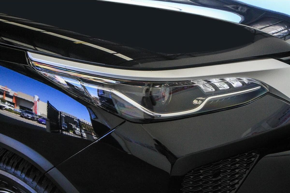 2025 Toyota Fortuner GX Auto 4x4 image 5