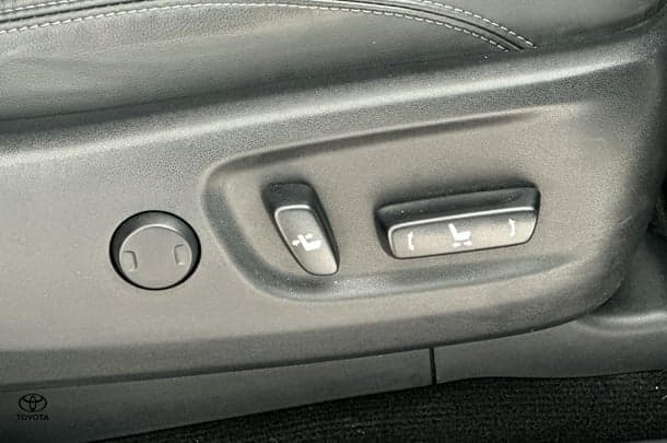 2022 Toyota Prado Kakadu image 14