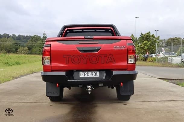 2018 Toyota Hilux 4x4 Rugged X image 5