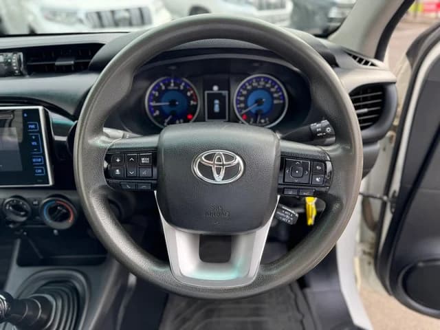 2019 Toyota Hilux Workmate image 11