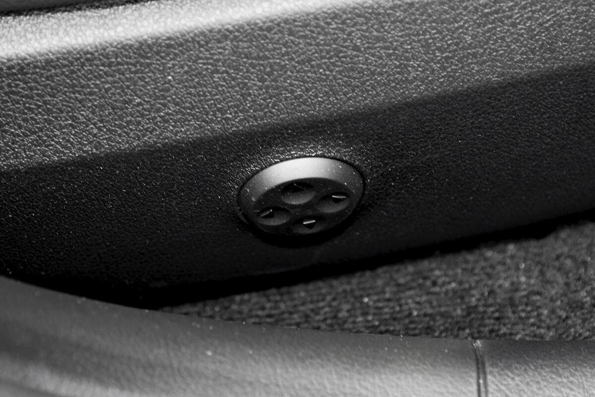 2024 Mercedes-Benz C-Class C300 Auto image 11