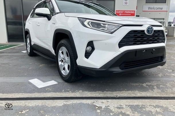 2020 Toyota Rav4 Hybrid GX AWD image 3