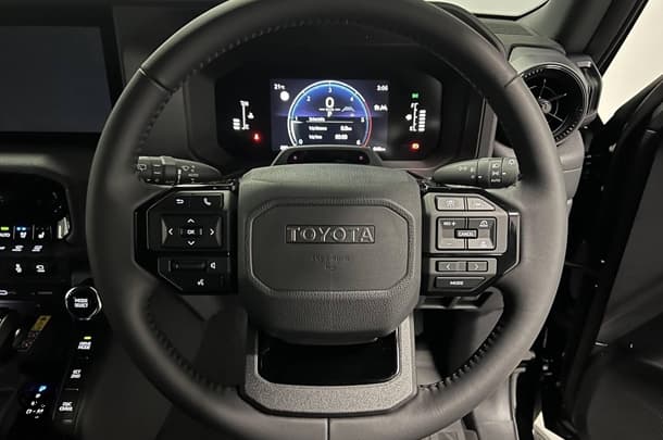 2025 Toyota Prado GXL image 19