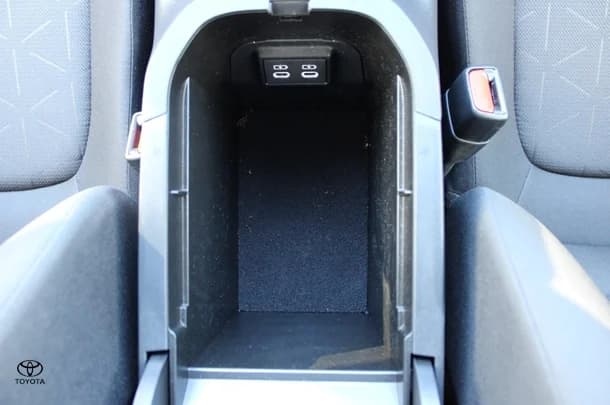 2024 Toyota RAV4 Hybrid GXL-2WD image 16