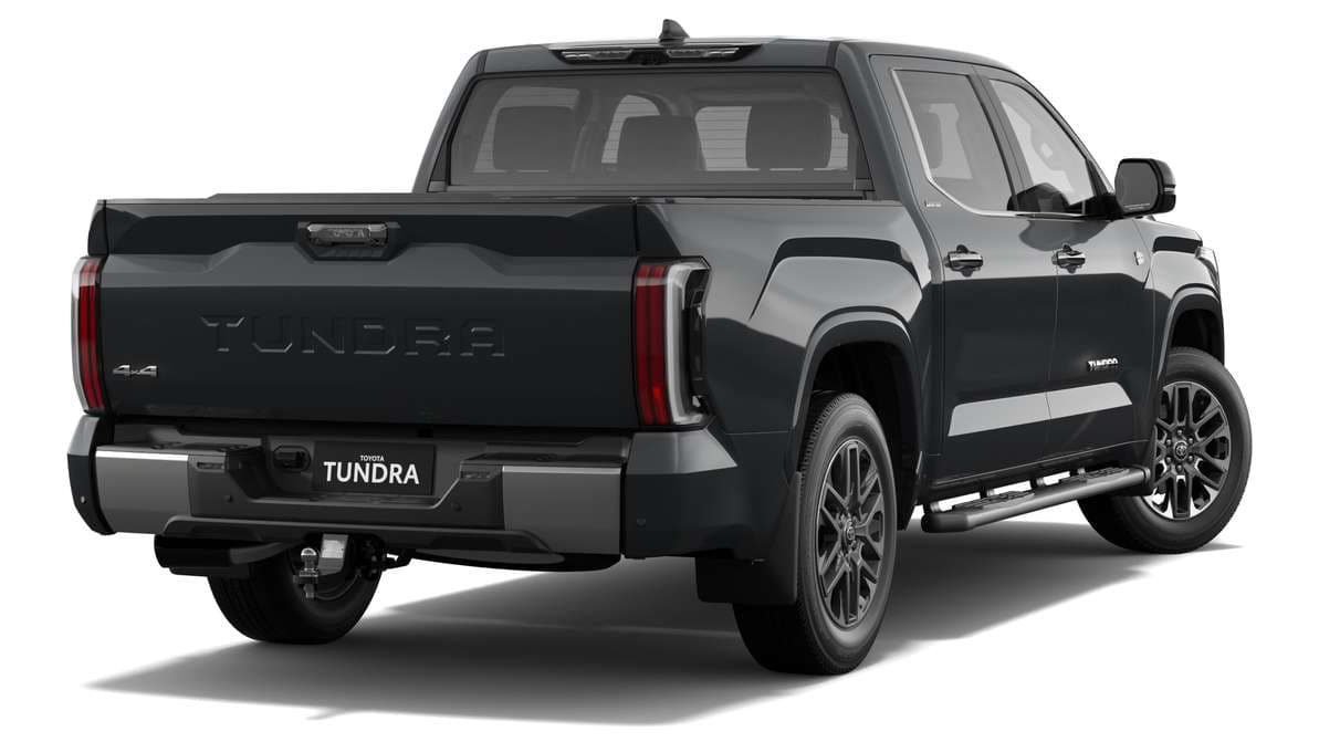 2024 Toyota Tundra Limited Double-Cab Pick-Up image 3