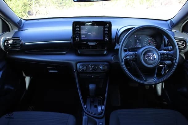 2023 Toyota Yaris Ascent Sport image 18