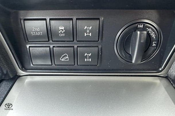 2021 Toyota Prado GXL image 18