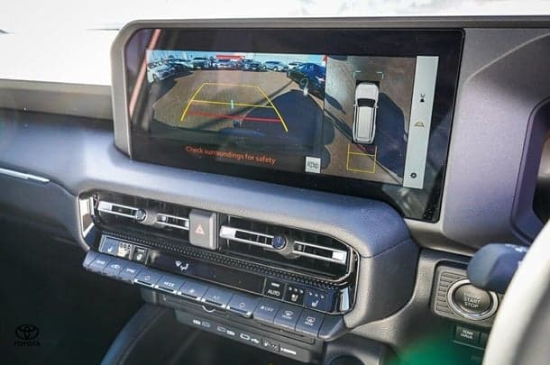 2024 Toyota Prado Kakadu image 23