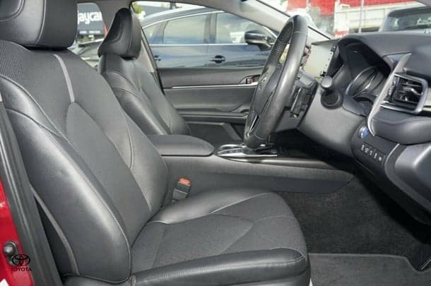 2023 Toyota Camry Hybrid SL image 8