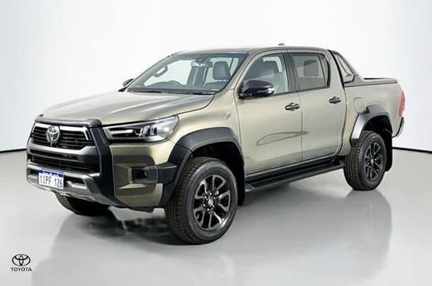 2023 Toyota Hilux Rogue image 4