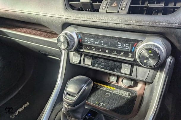 2020 Toyota RAV4 Hybrid Cruiser-AWD image 18