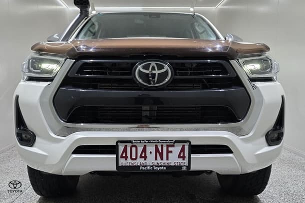 2022 Toyota Hilux SR5 image 7