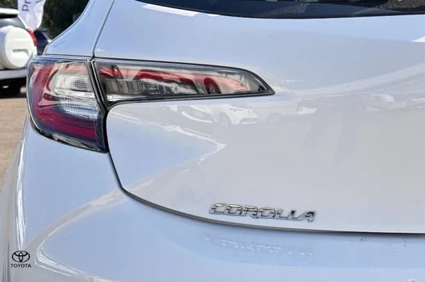 2018 Toyota Corolla Ascent Sport image 18