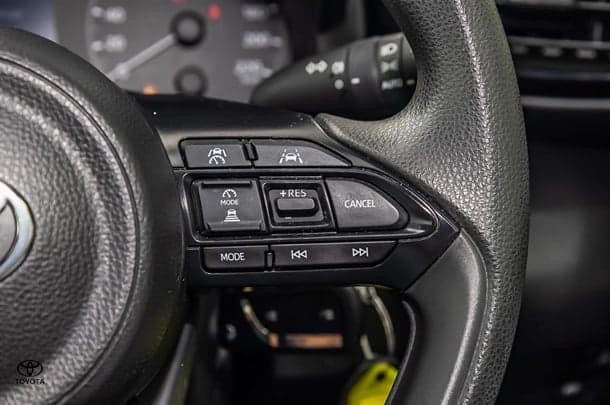 2024 Toyota Yaris Ascent Sport image 16