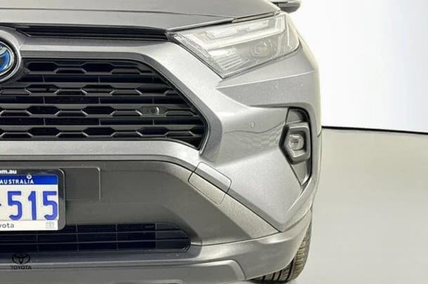 2023 Toyota Rav4 Hybrid GX image 3
