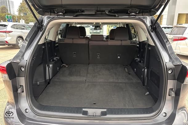 2023 Toyota Kluger Hybrid GX AWD image 24