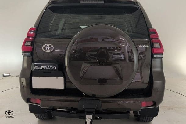 2022 Toyota Prado Kakadu image 8