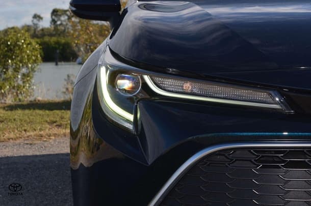 2018 Toyota Corolla ZR image 11