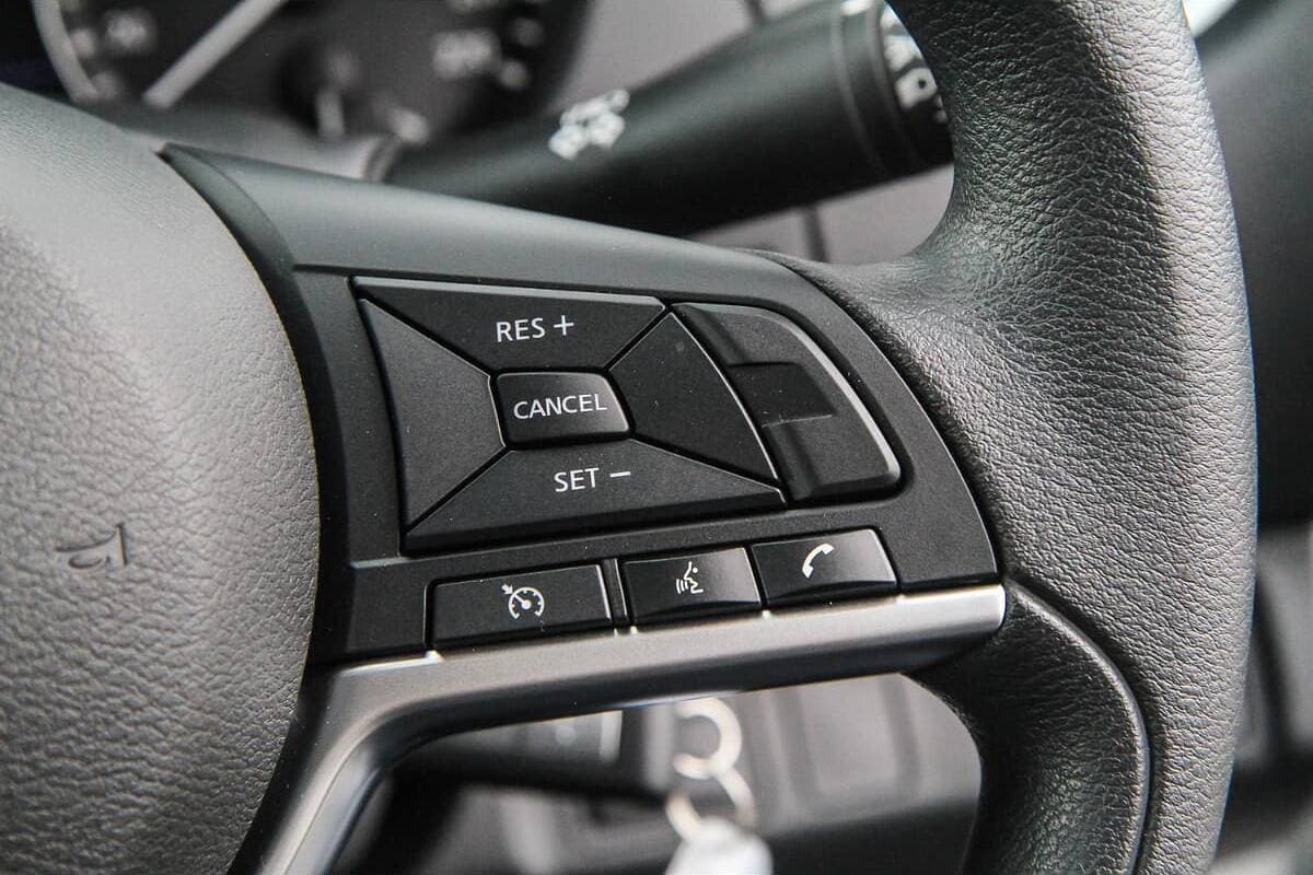 2025 Nissan Navara SL D23 Manual 4x2 MY24 Dual Cab image 14