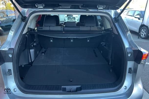 2024 Toyota Kluger GX image 7