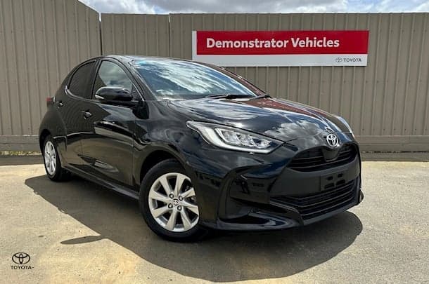 2023 Toyota Yaris SX image 1