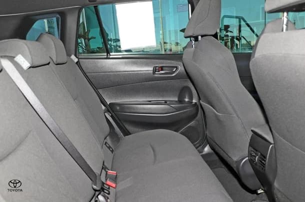 2024 Toyota Corolla Cross Hybrid GX image 11