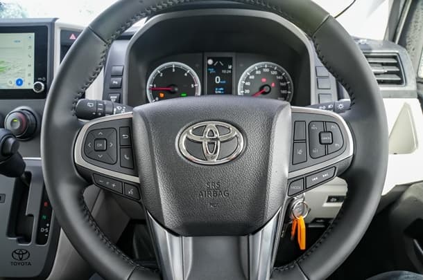 2025 Toyota HIACE SLWB image 10