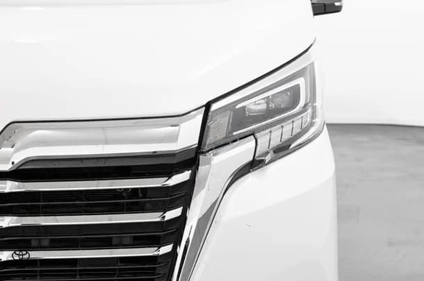 2022 Toyota Granvia Standard image 12