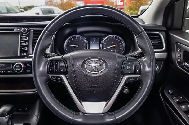 2016 Toyota KLUGER AWD GRANDE image 22