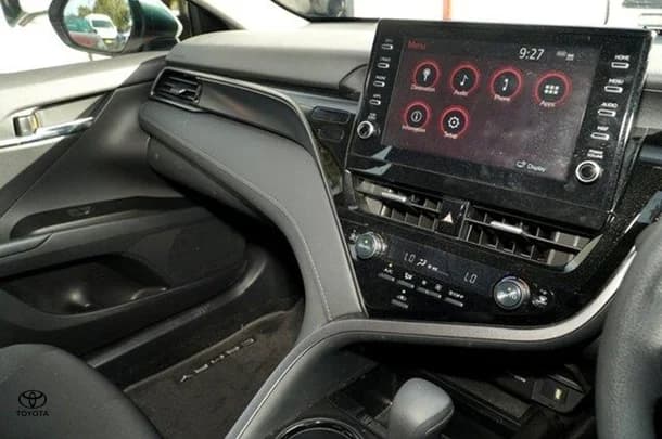 2022 Toyota Camry Hybrid Ascent image 10