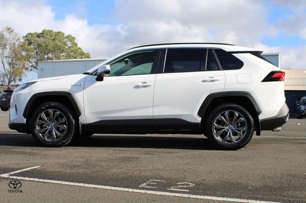 2024 Toyota RAV4 Hybrid GXL AWD image 12