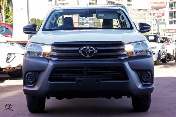 2024 TOYOTA Hilux 4x2 Workmate image 4