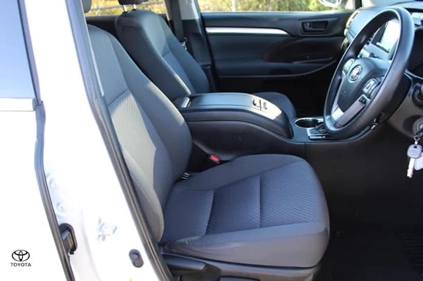 2019 Toyota Kluger 4x2 GX image 12