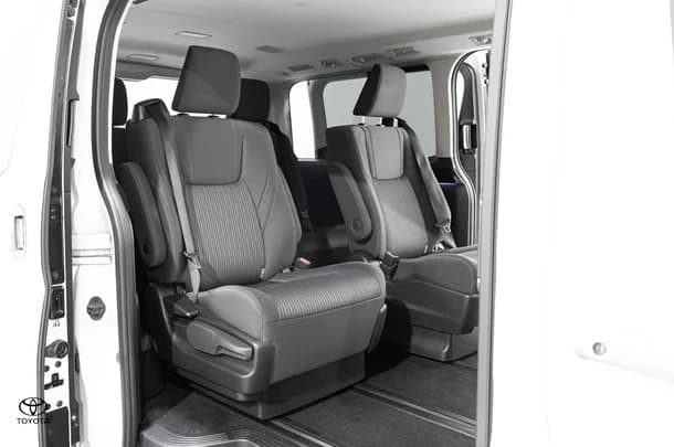 2022 Toyota Granvia Standard image 15