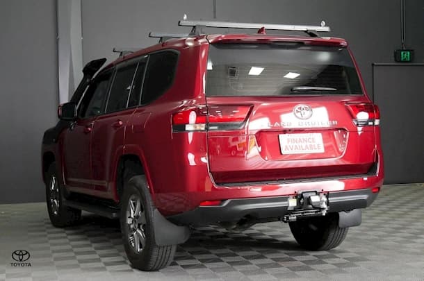 2024 Toyota Landcruiser GX image 6