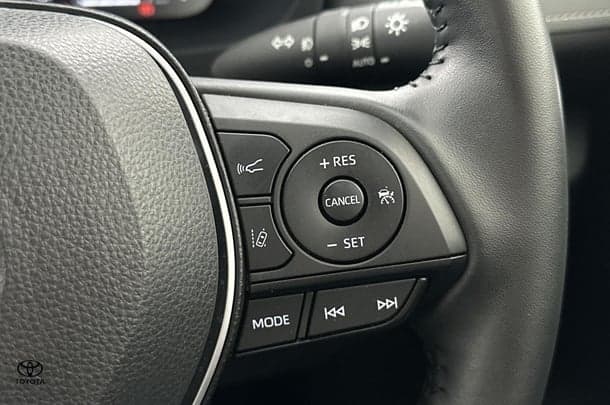2022 Toyota RAV4 Cruiser 2WD image 24
