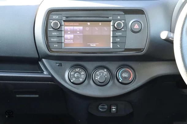 2019 Toyota Yaris Ascent image 17