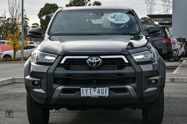 2023 Toyota Hilux 4x4 Rogue image 3