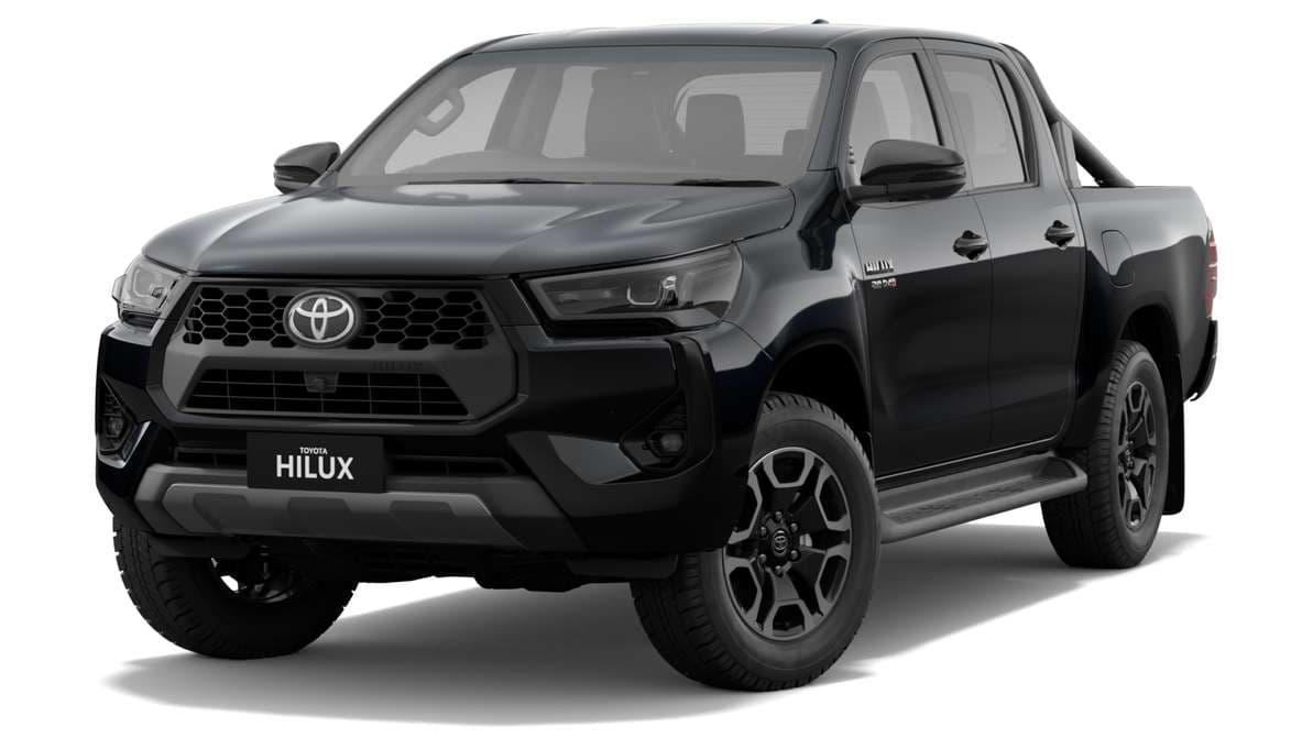 2025 Toyota Hilux 4x4 SR5 48V Double-Cab Pick-Up Premium Interior image 4