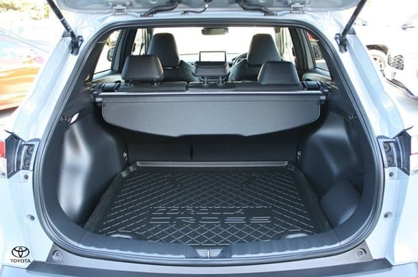 2022 Toyota Corolla Cross Hybrid GXL image 11