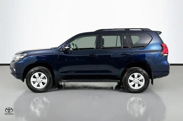 2023 Toyota Prado GXL image 5