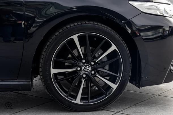 2018 Toyota CAMRY SX image 23